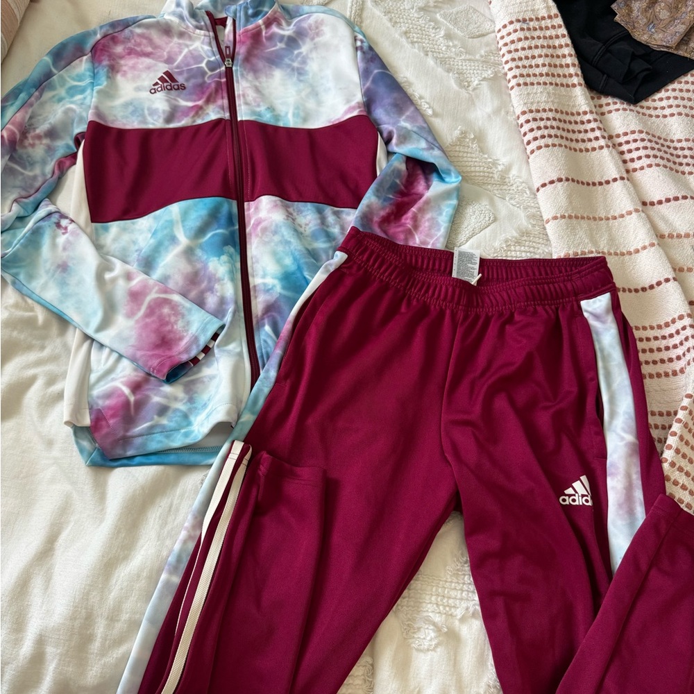 Men's great condition Adidas Tracksuit 💜💙